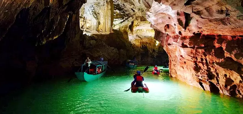 Paradise Cave and Dark Cave Tour