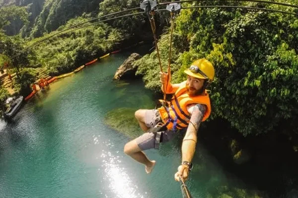 Paradise Cave and Dark Cave Tour